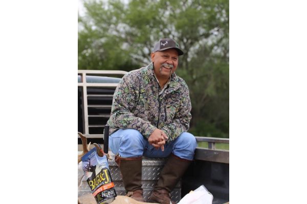 Leo Martinez of DEA Ranch Named 2025 Houston Safari Club Foundation Outfitter of the Year