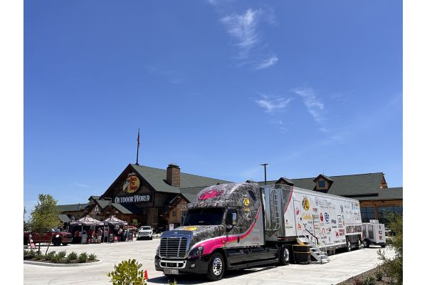 Shoot Like A Girl to Visit Bass Pro Shops in Portage, Indiana for the 2025 Authentic Tour