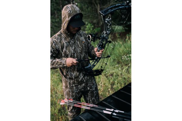 Muddy Expands New Apparel Line with the Addition of Top-Tier DV8 Camouflage Layering System—Now Available Online and in Stores