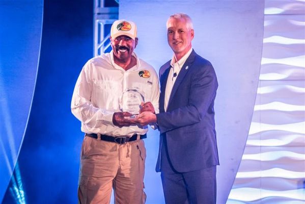 Sportfishing Industry Honors Steve Harvey at ICAST 2025